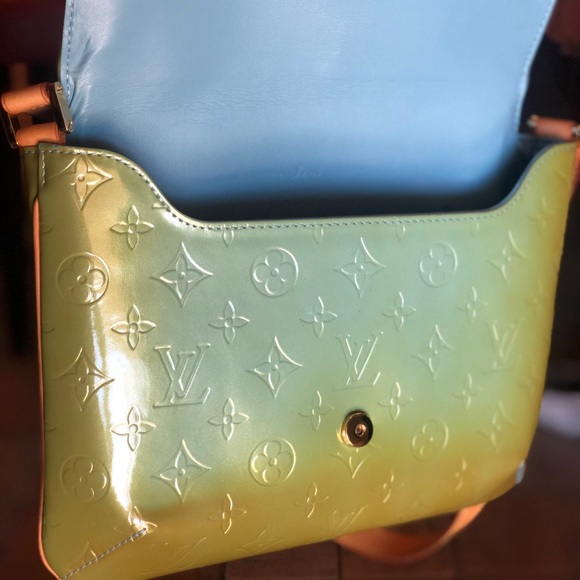 ❌SOLD 🎀CUTE🎀 Louis Vuitton shoulder bag - Picture 4 of 8